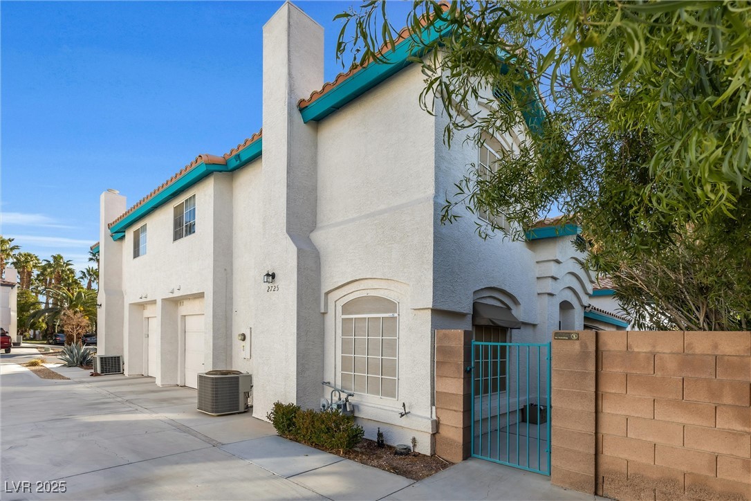 2725 Stars End Street
