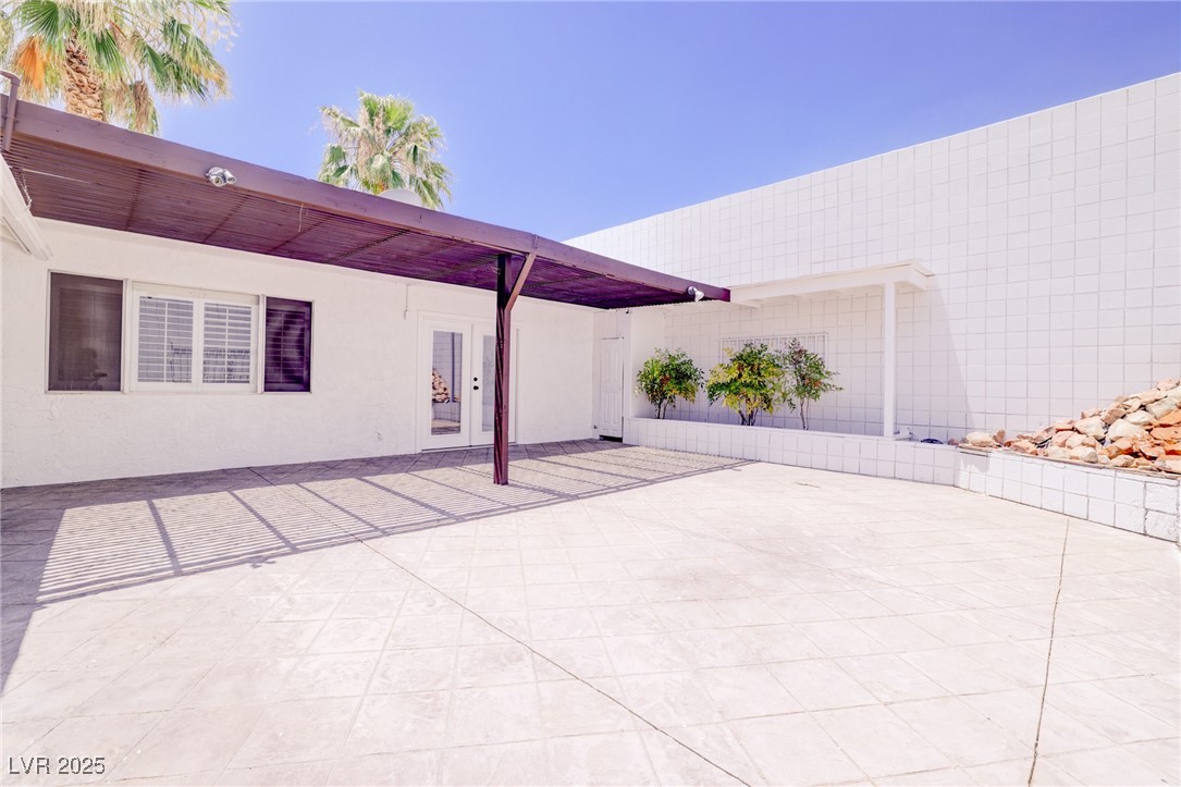 3511 Blackstone Street