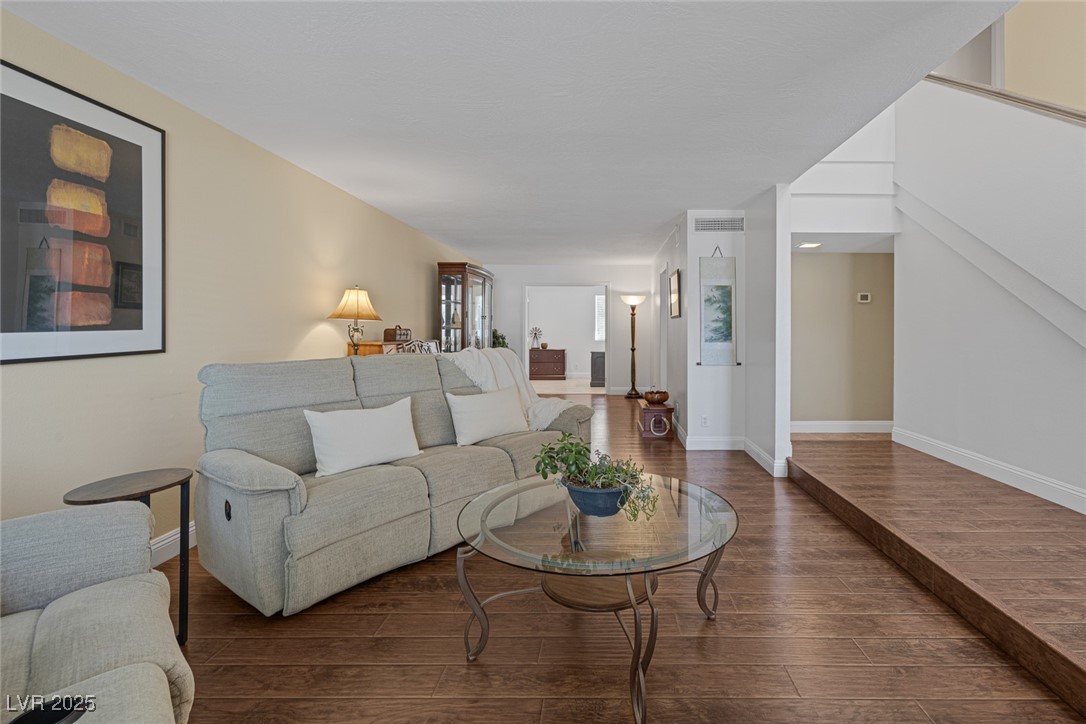 645 Paloma Drive