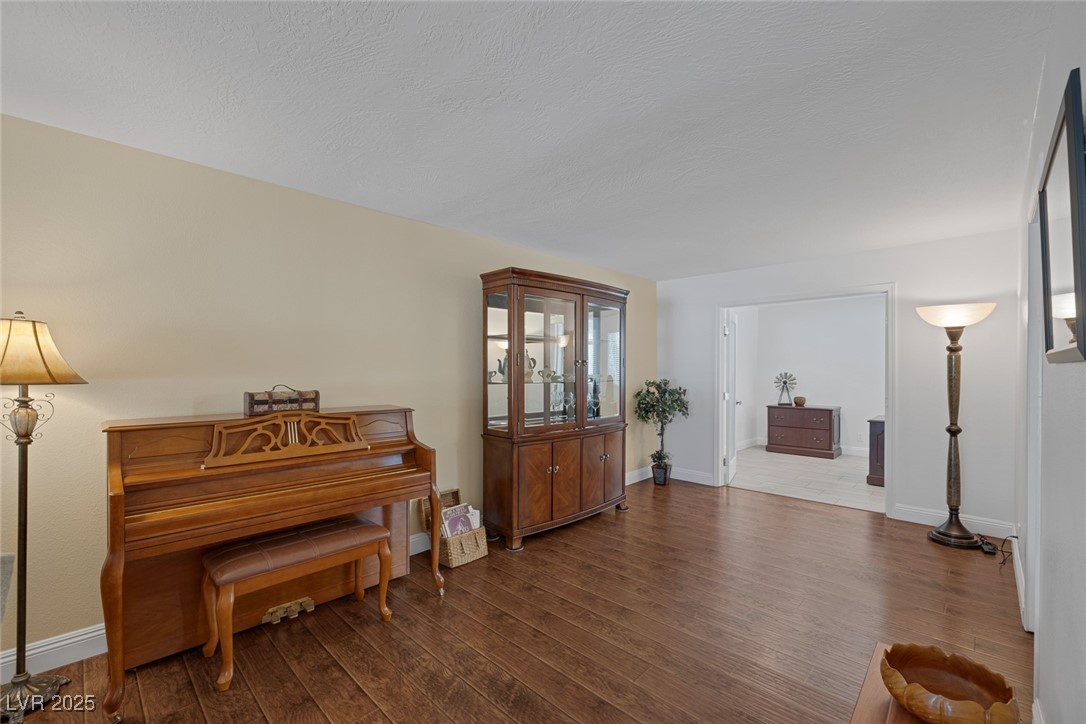 645 Paloma Drive