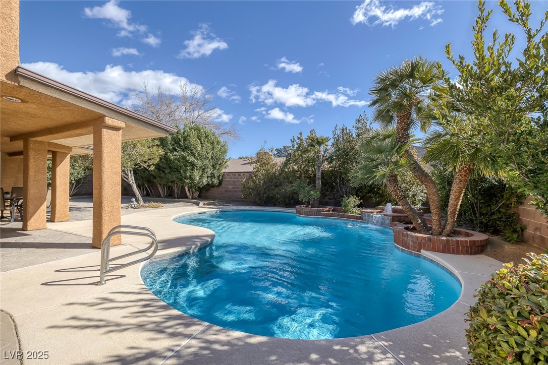 645 Paloma Drive