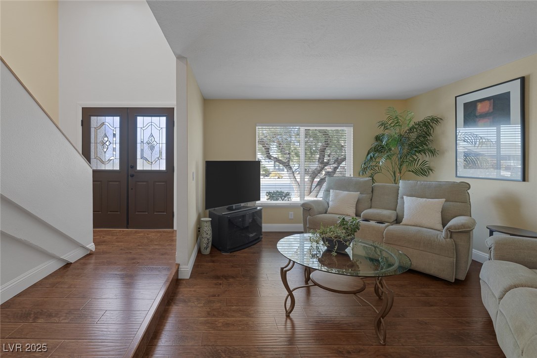 645 Paloma Drive