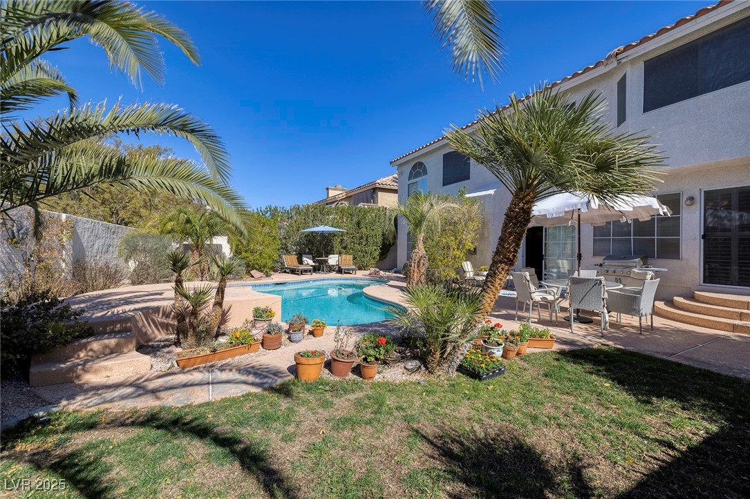 13 White Tail Court