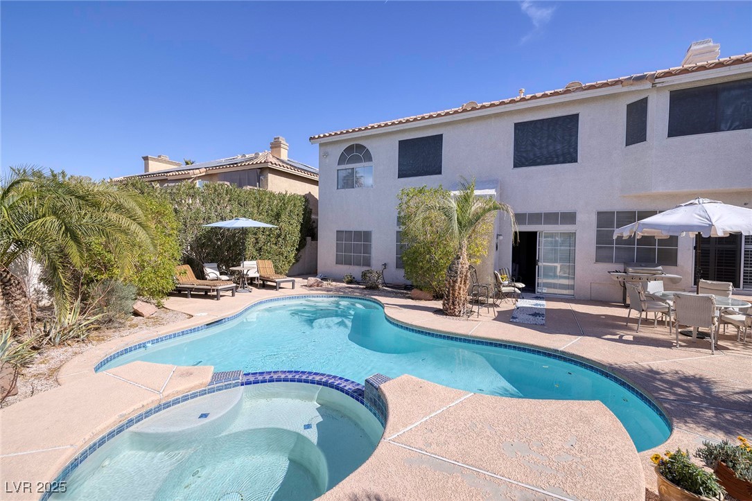 13 White Tail Court