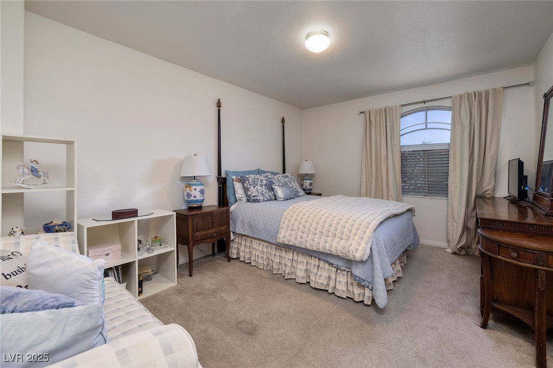 13 White Tail Court