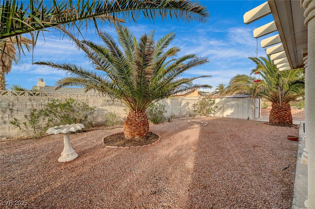 6870 Laronda Lane