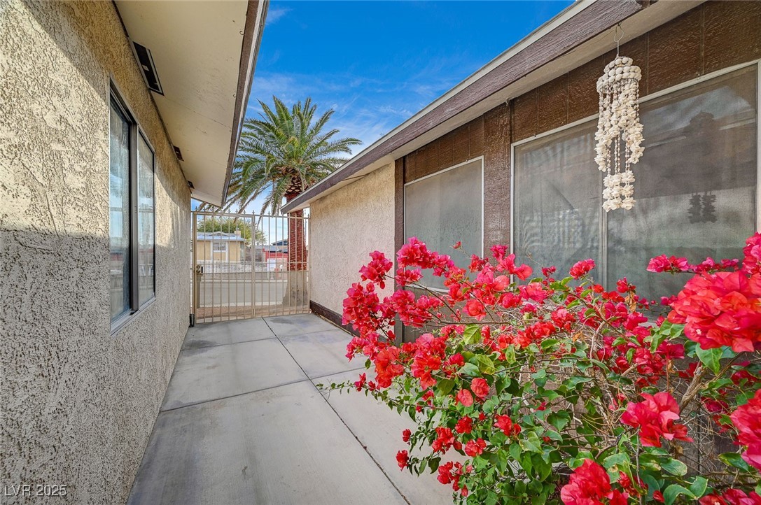 6870 Laronda Lane