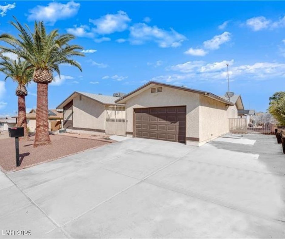6870 Laronda Lane