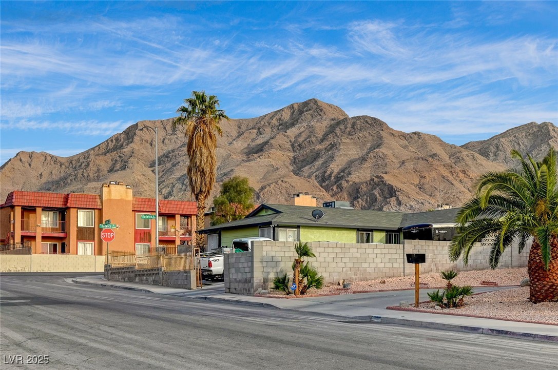 6870 Laronda Lane