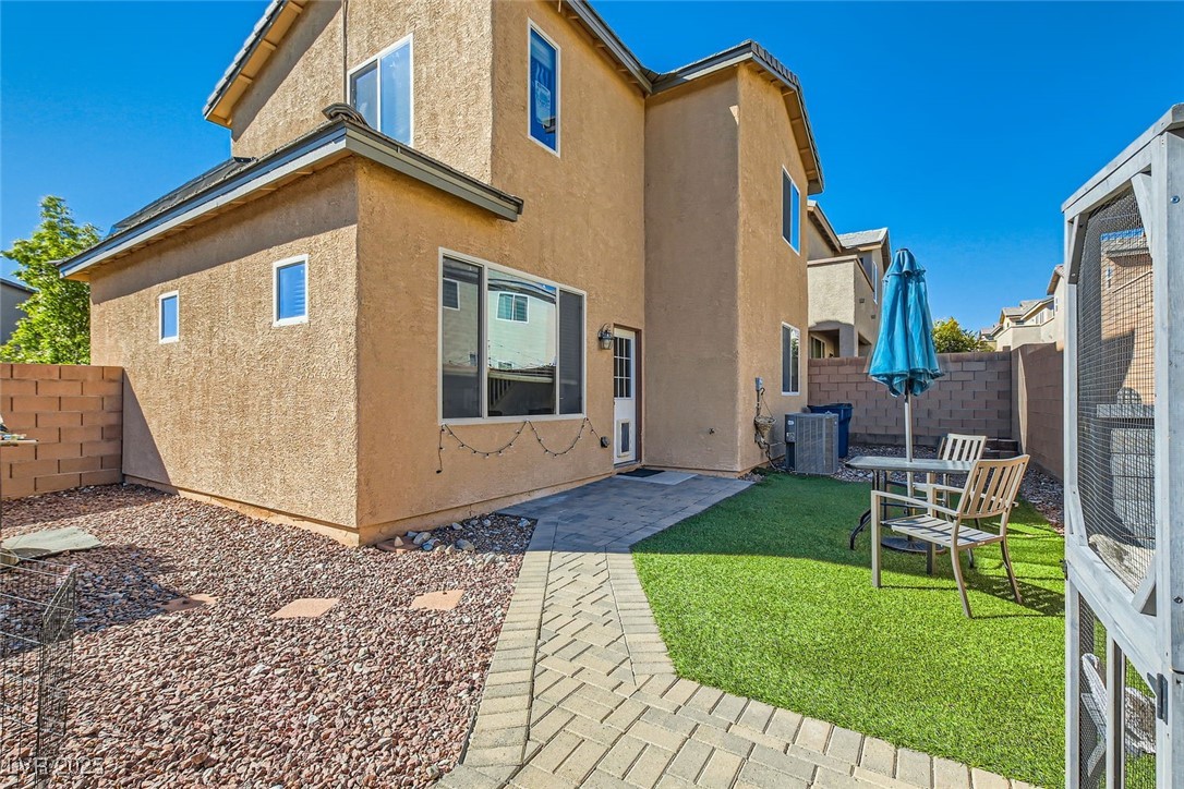 10448 Juniper Brush Avenue