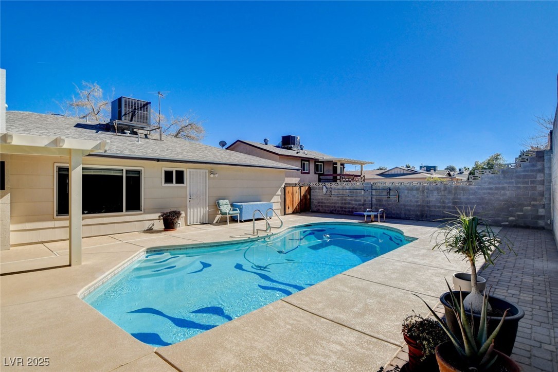 216 Candlelight Street