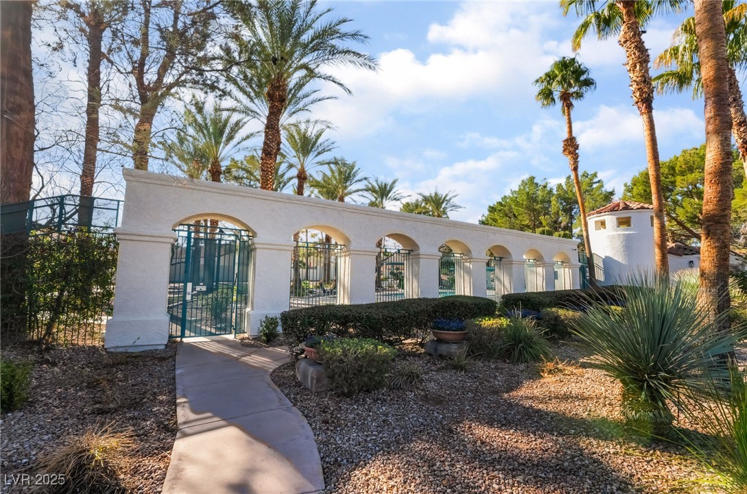 1835 Swallow Hill Avenue