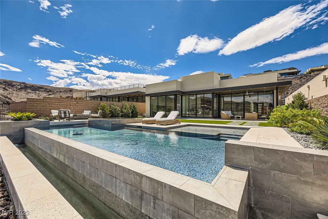 678 Blackrock Rim Drive