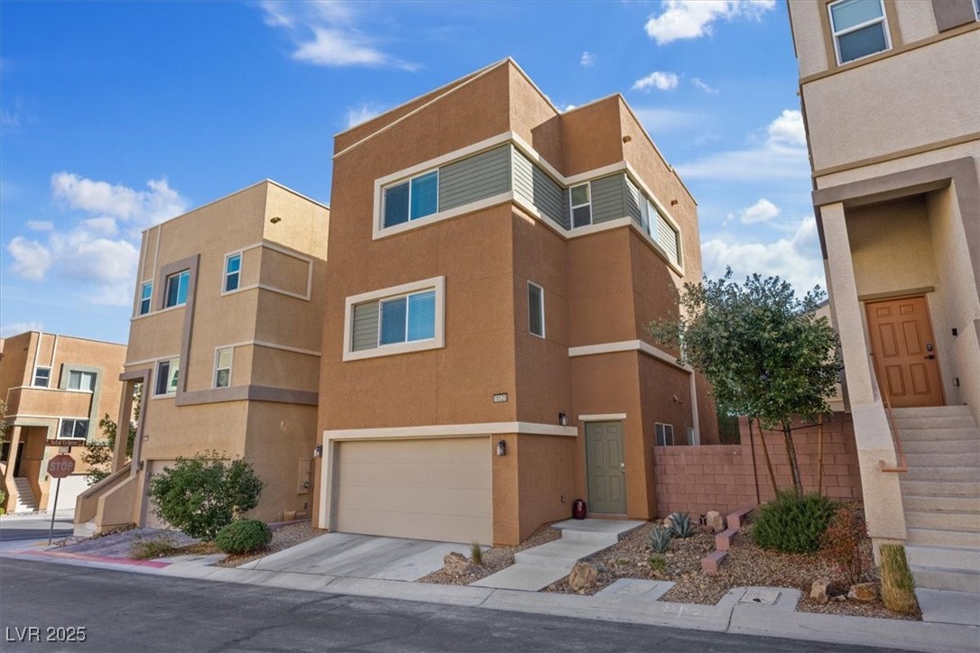 10525 Gibbous Moon Drive