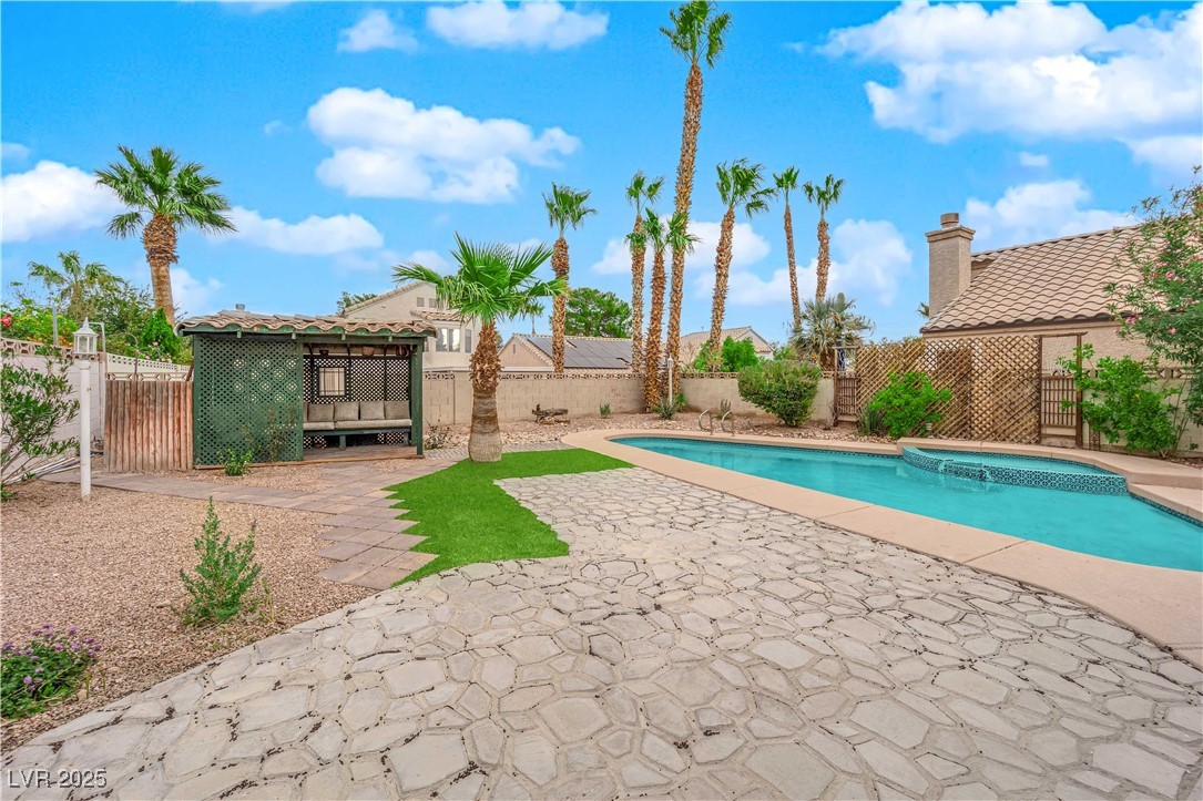 8324 Shark Tank Court