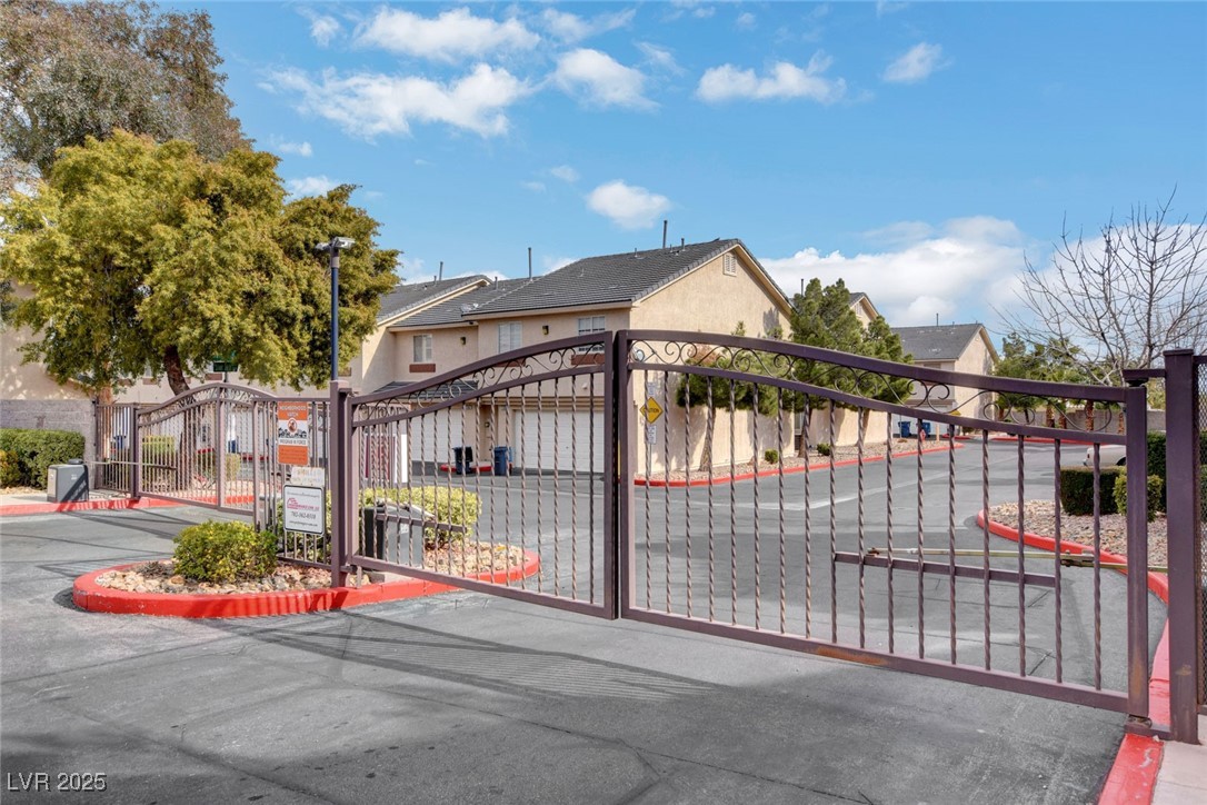 1153 Dusty Creek Street