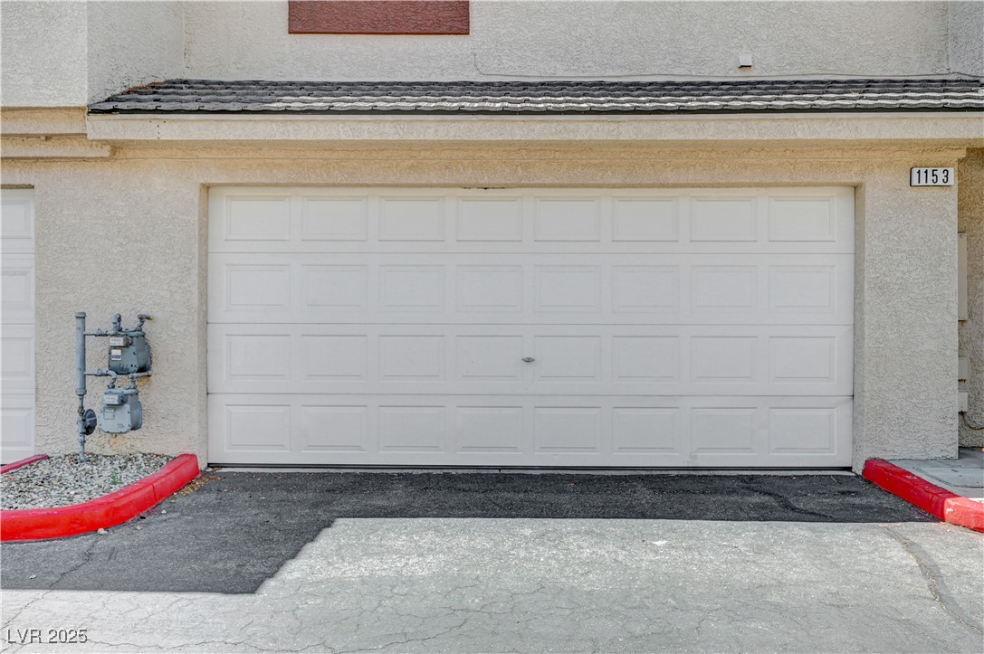 1153 Dusty Creek Street