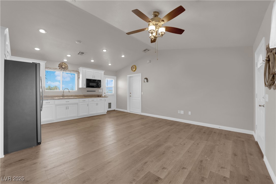 2901 South Dandelion Street