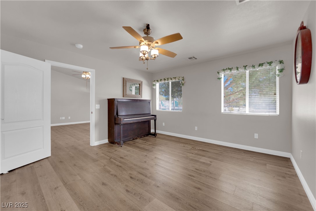 2901 South Dandelion Street