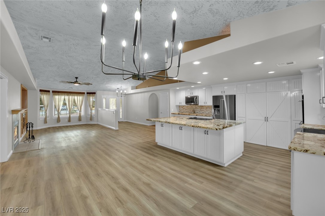 2901 South Dandelion Street