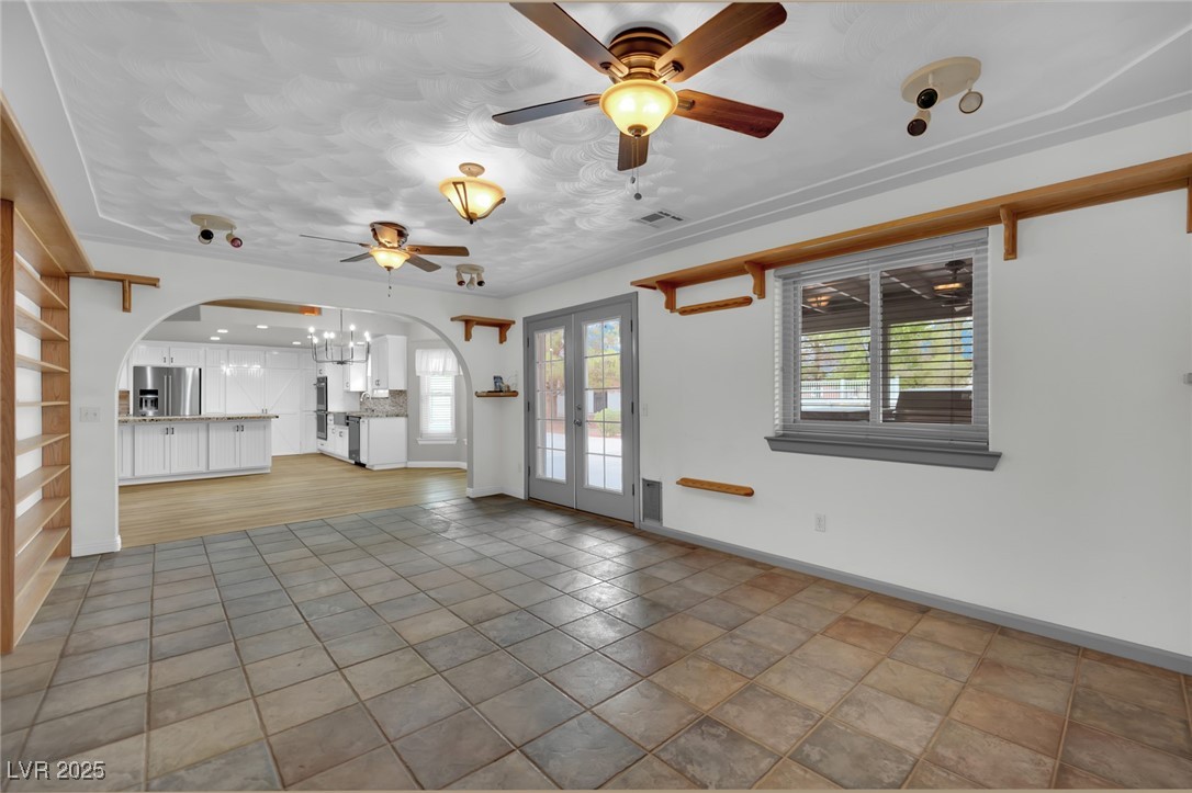 2901 South Dandelion Street