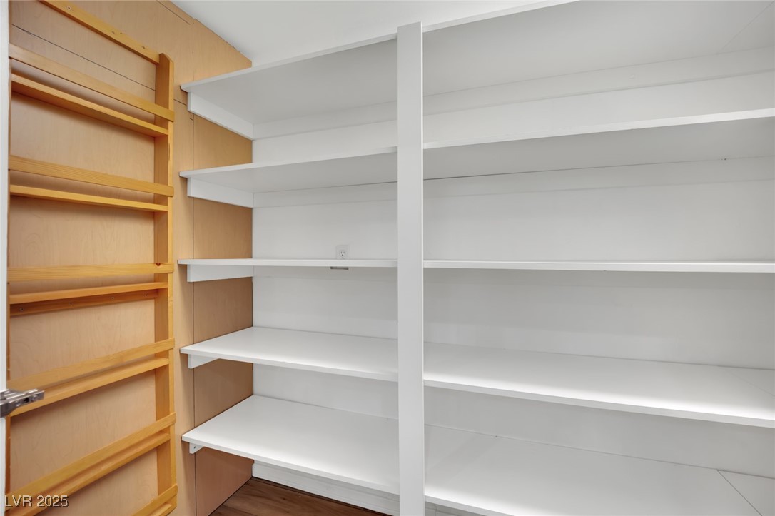 2901 South Dandelion Street