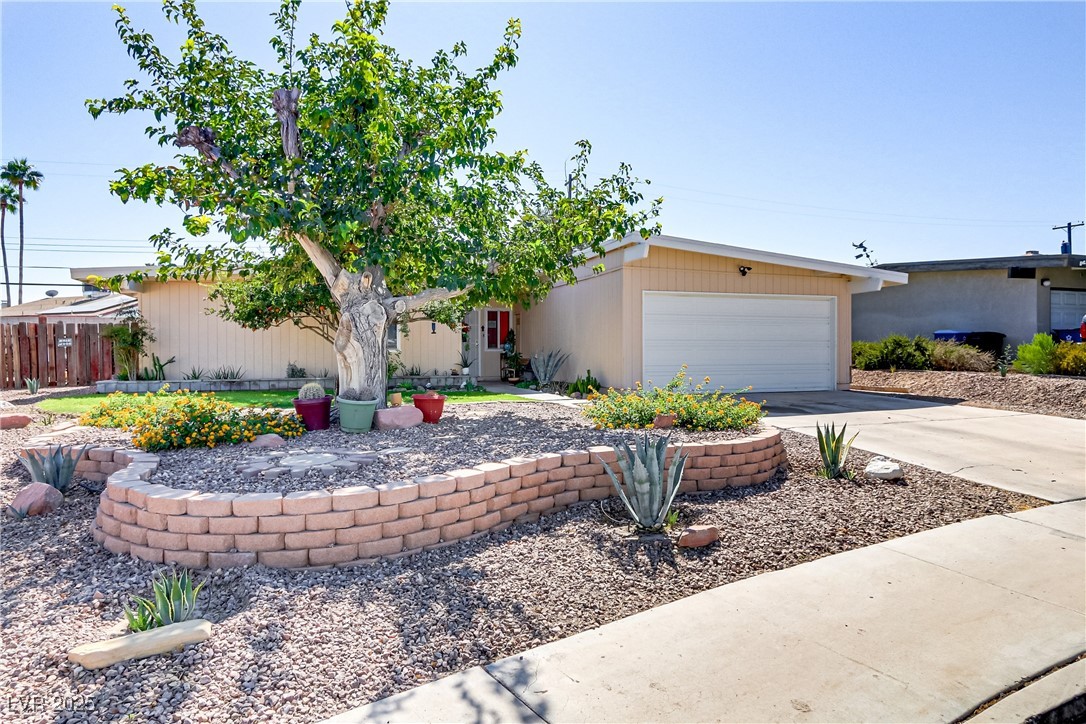 5109 Sugarfoot Avenue
