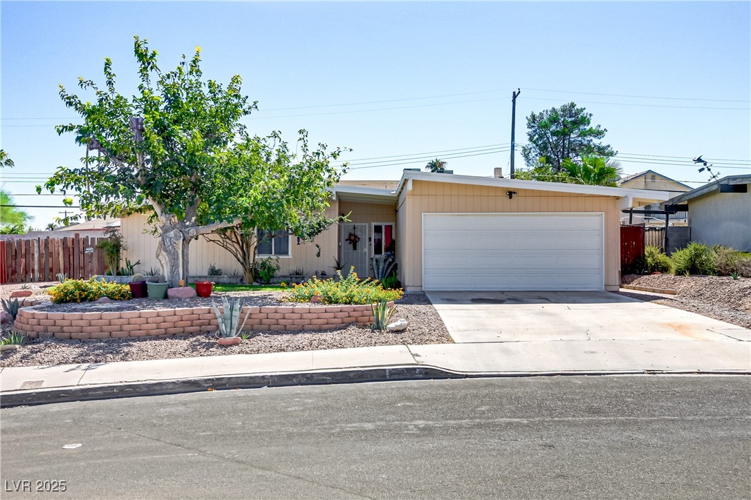 5109 Sugarfoot Avenue