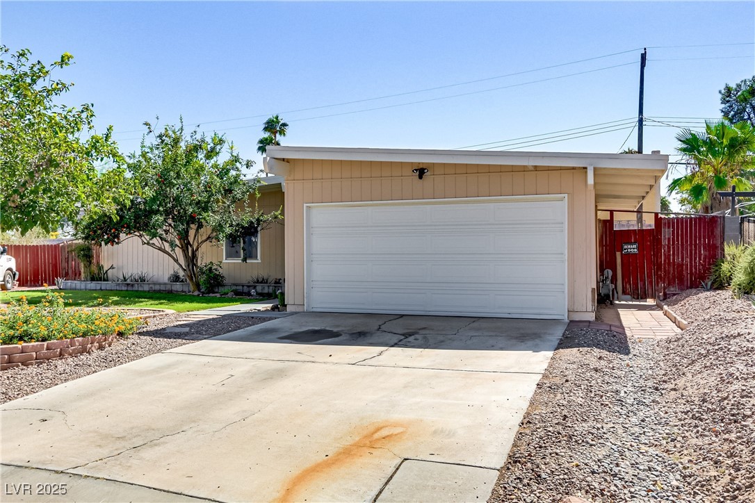5109 Sugarfoot Avenue