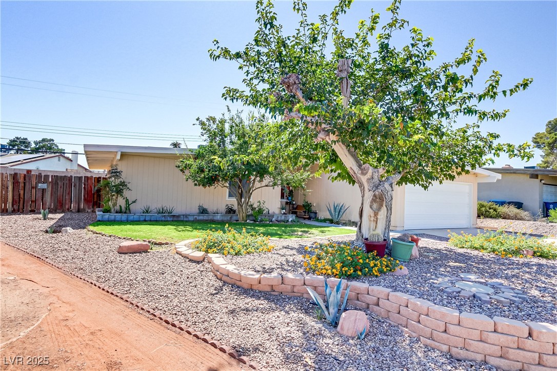 5109 Sugarfoot Avenue