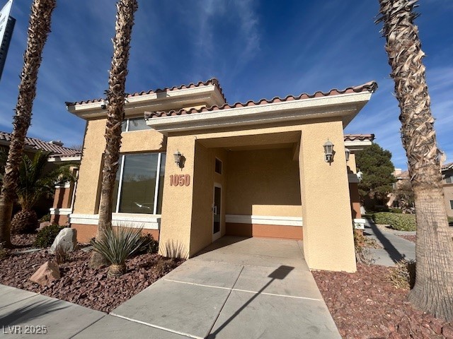 1050 East Cactus Avenue 1049