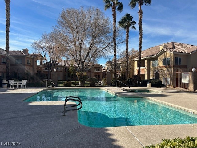 1050 East Cactus Avenue 1049