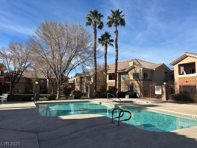 1050 East Cactus Avenue 1049