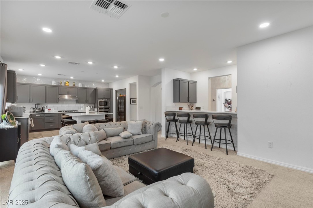 7153 Grace Estate Avenue