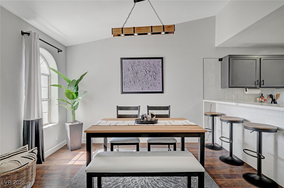 1800 Edmond Street 215