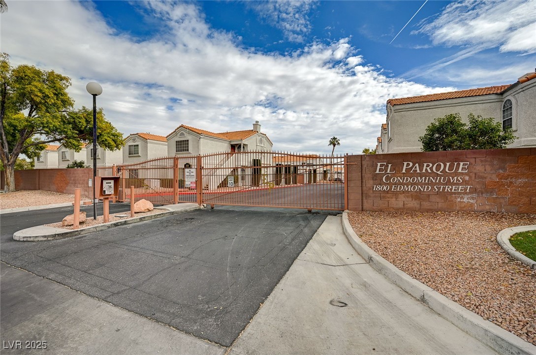 1800 Edmond Street 215