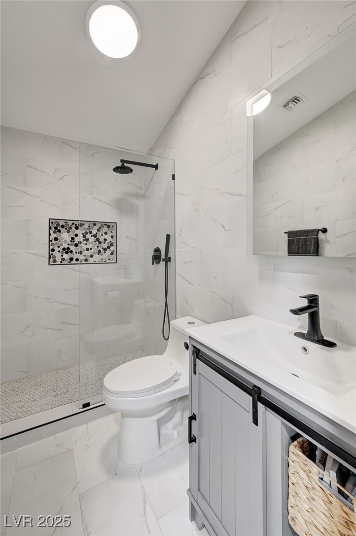 1800 Edmond Street 215