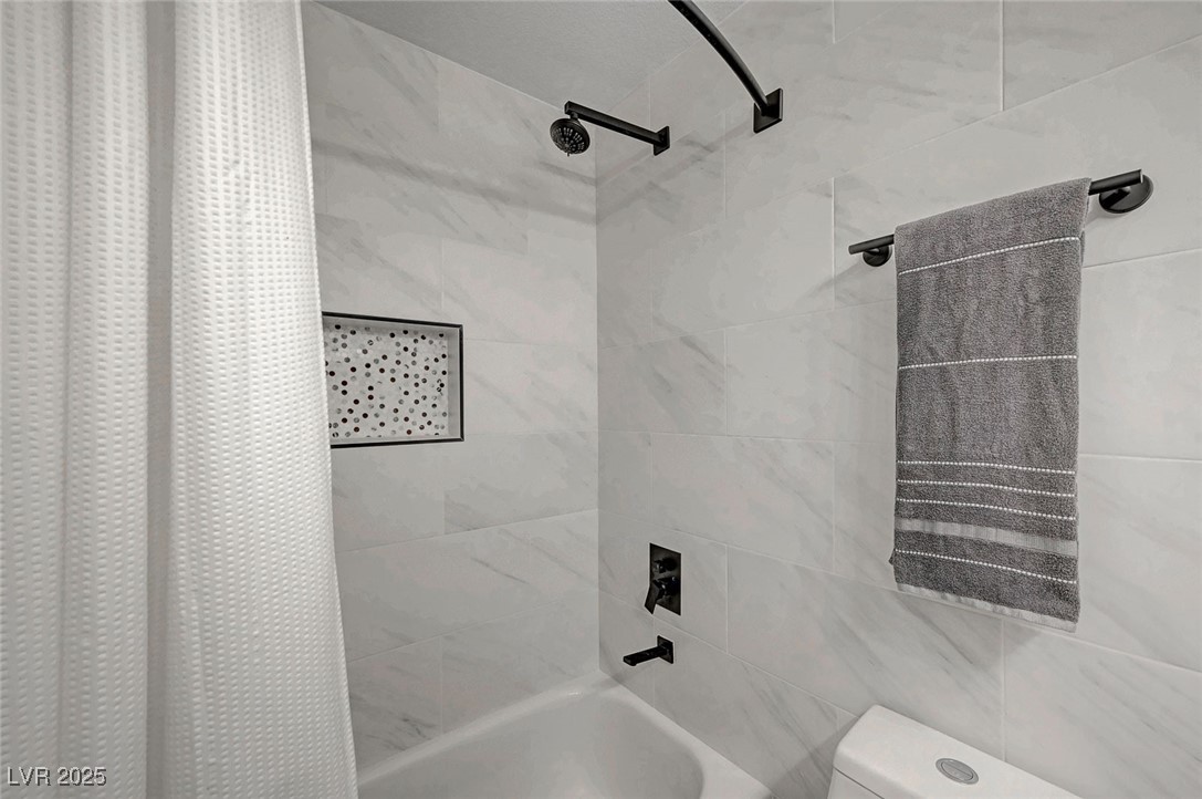 1800 Edmond Street 215