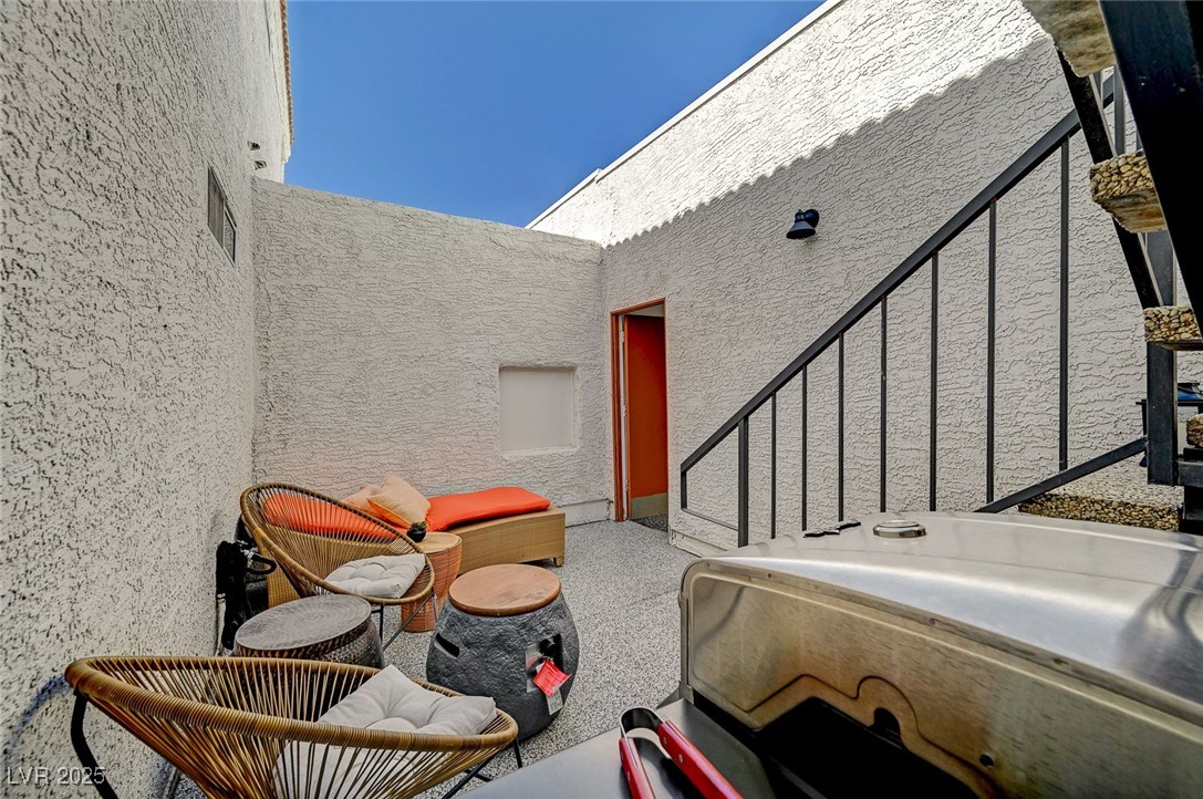 1800 Edmond Street 215