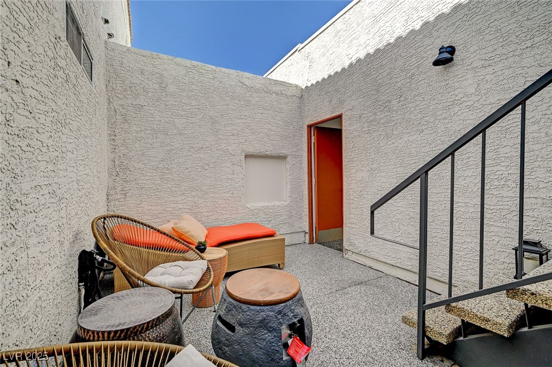 1800 Edmond Street 215