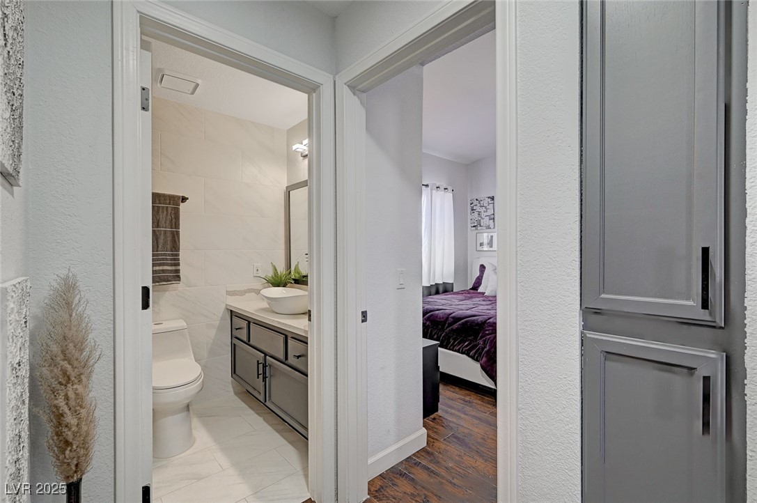 1800 Edmond Street 215