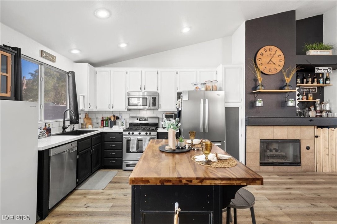 1924 Falling Tree Avenue