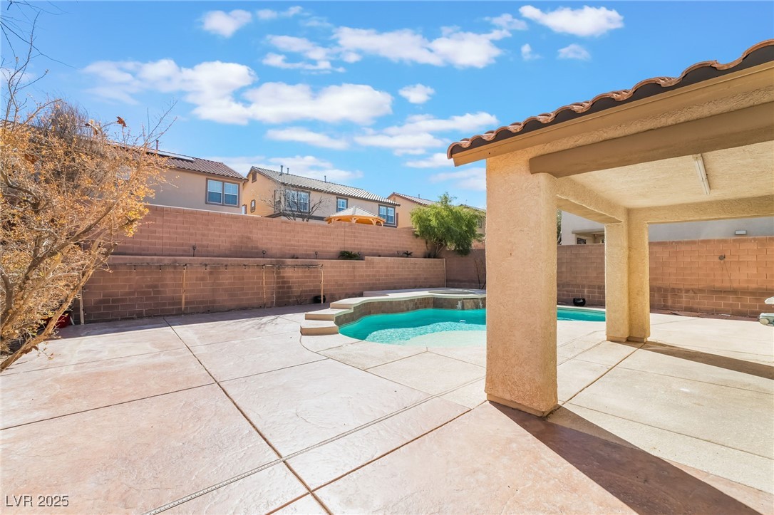 63 Crescent Palm Court