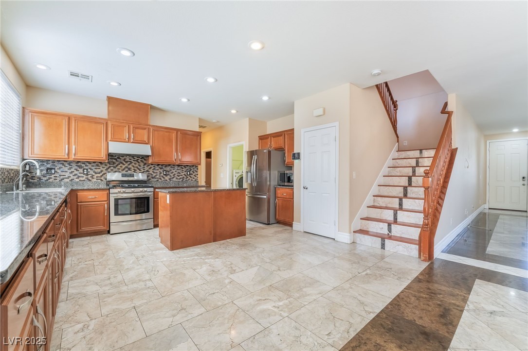 63 Crescent Palm Court