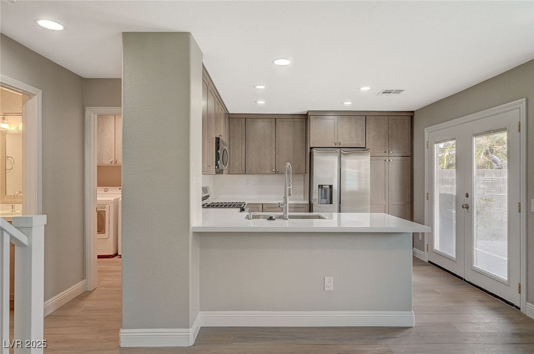 2061 Smoketree Village Circle