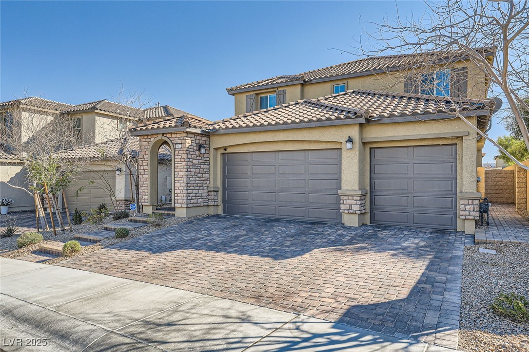 10173 Skye Saddle Avenue