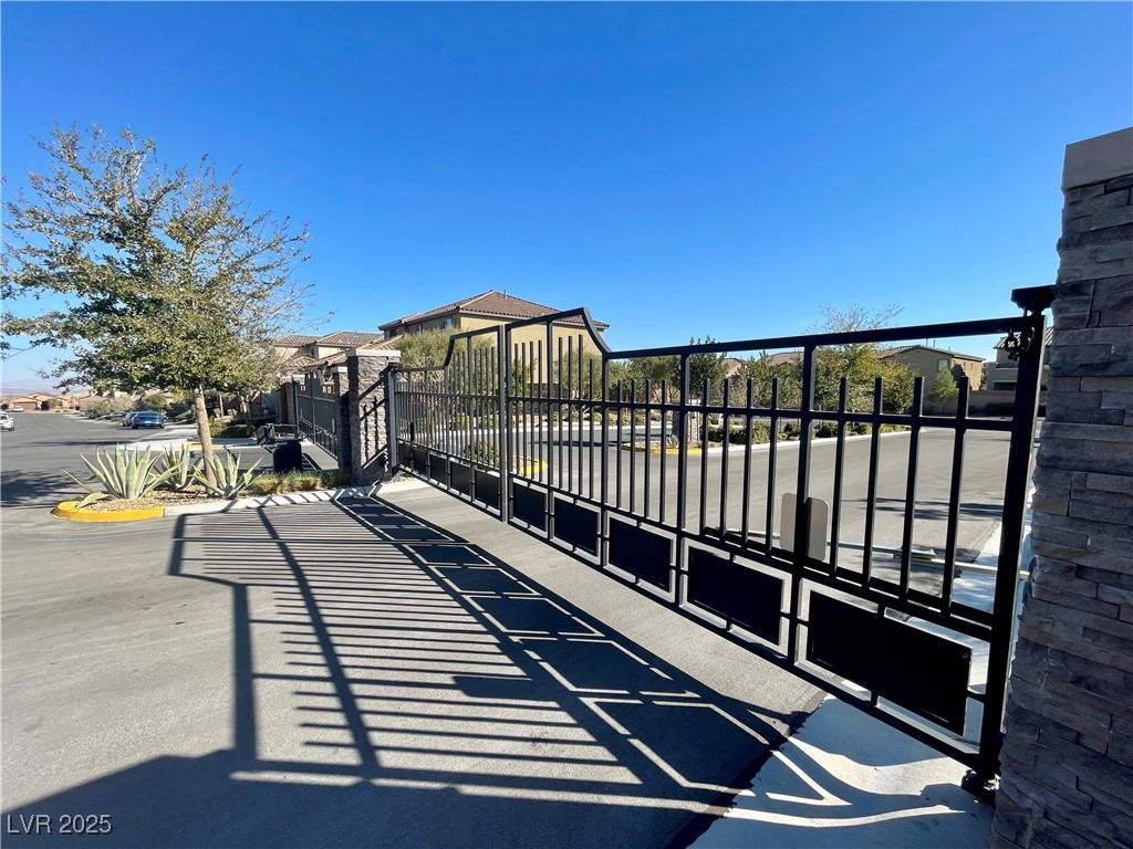 10173 Skye Saddle Avenue