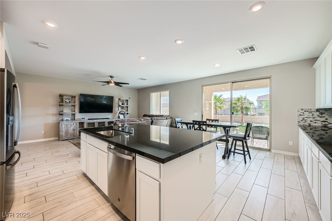 10173 Skye Saddle Avenue