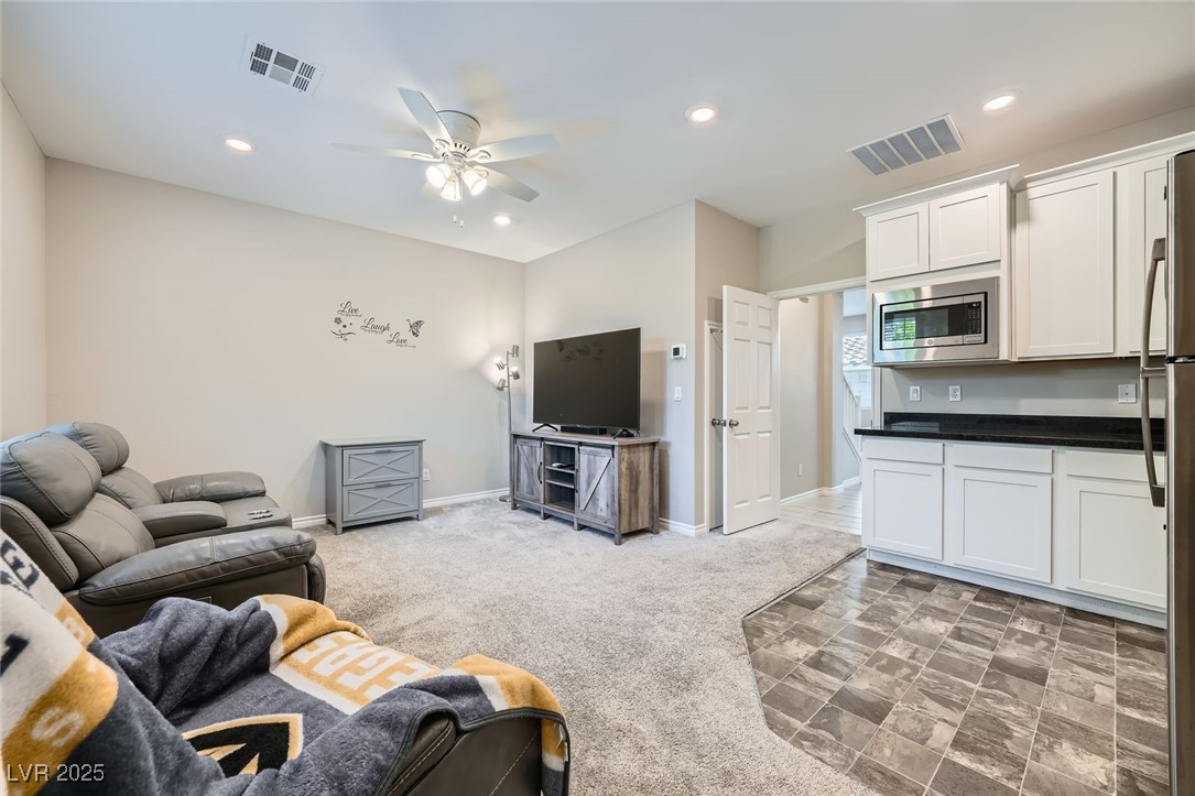 10173 Skye Saddle Avenue