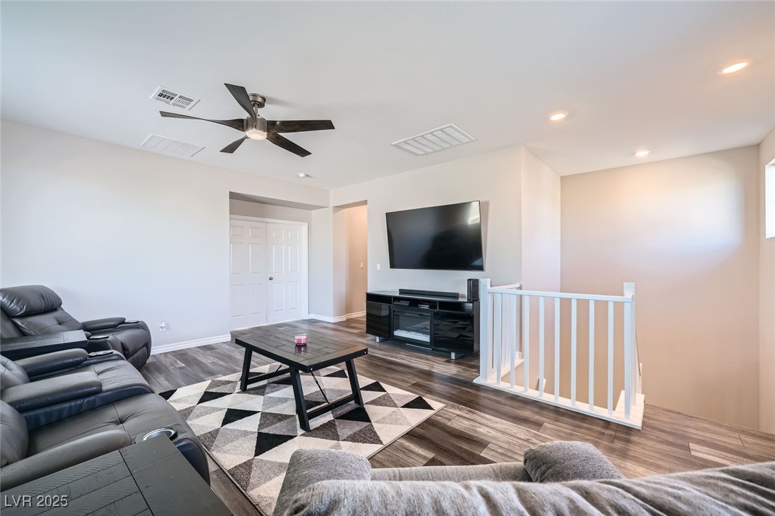 10173 Skye Saddle Avenue